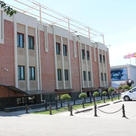 Zargaron Plaza