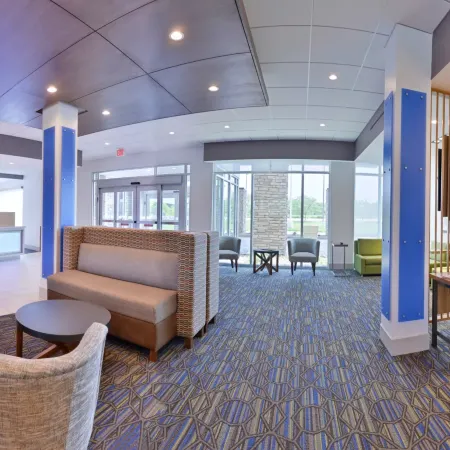 Holiday Inn Express & Suites OMAHA AIRPORT by IHG