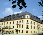 Hotel Weißes Roß فنادق في Lengefeld