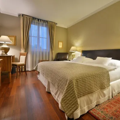 Marrol's Boutique Hotel Hotels near Primacial Palace