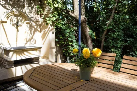 In Provence Hôtel - Expérience Authentique Отели в г. Венель