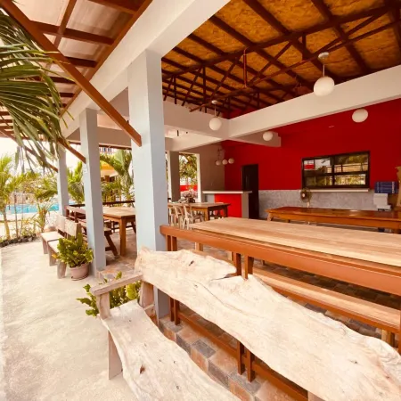 Cerca Parola Beach Resort