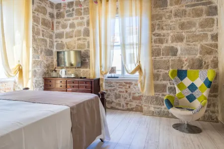 Pietra Rossa Отели рядом с достопримечательностью «Храм Юпитера»