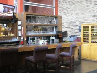 Waterton Lakes Lodge Resort - bar