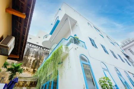 To Vo Hue Hostel Отели рядом с достопримечательностью «Nguyen Dinh Chieu Walking Street»
