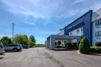 Comfort Inn Shepherdsville - Louisville South - parking