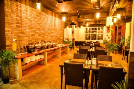 Rashu Hiyaa Отели рядом с достопримечательностью «Meeru Island Resort and Spa»