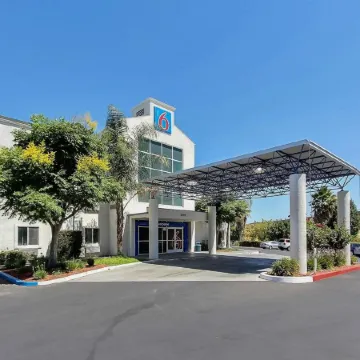 Motel 6-Gilroy, CA