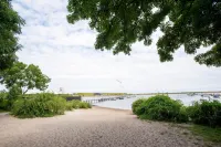 The Beach Gardens by Daniel&Jacob's