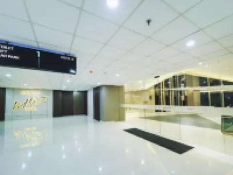 Grand Whiz Hotel Praxis Surabaya Hotels in Genteng
