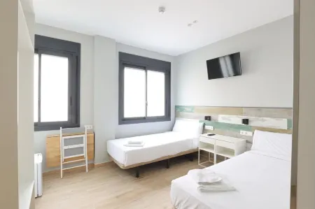 Hey Rooms Отели рядом с достопримечательностью «Parc Dolores Ibárruri»