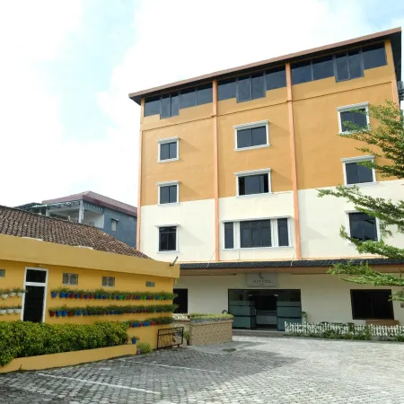 Joyful Hotel