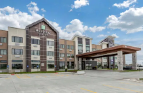 Sleep Inn & Suites Milwaukee/Franklin Hotels in Milwaukee County