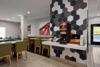 La Quinta Inn & Suites by Wyndham Gonzales La - petit déjeuner