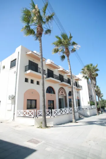 New York Plaza Hotel Apartments Hotels in 