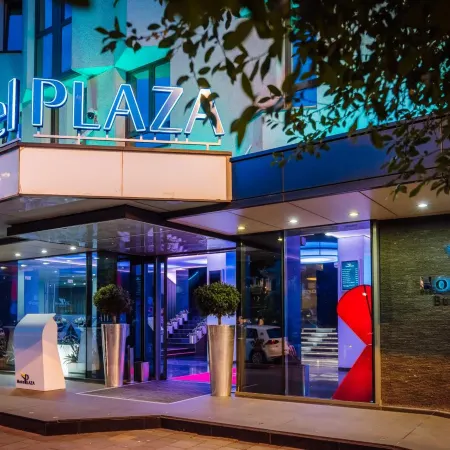 Plaza V Hotel