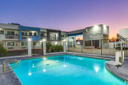 Hotel Seville - Ontario Airport/Chino