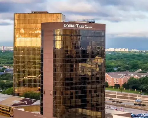DoubleTree by Hilton Dallas-Campbell Centre Hotels near TopGolf
