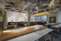 YELLO Hotel Kuta Beachwalk Bali - 3-Star