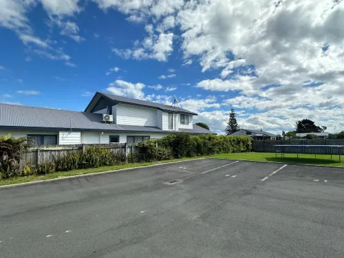 Eastland Pacific Motor Lodge - 2-Star