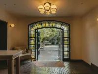 BIRD HOTEL - GARDEN HOUSE鎌倉・由比ケ浜 成就院周辺のホテル