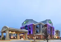 Holiday Inn Express & Suites Guymon Hotels in Guymon