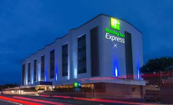 Holiday Inn Express Mexico- Toreo
