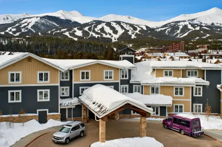 Residence Inn Breckenridge Отели рядом с достопримечательностью «Riverwalk Center at Breckenridge»