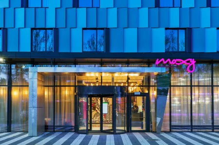 Moxy Katowice Airport Отели в г. Меженцице