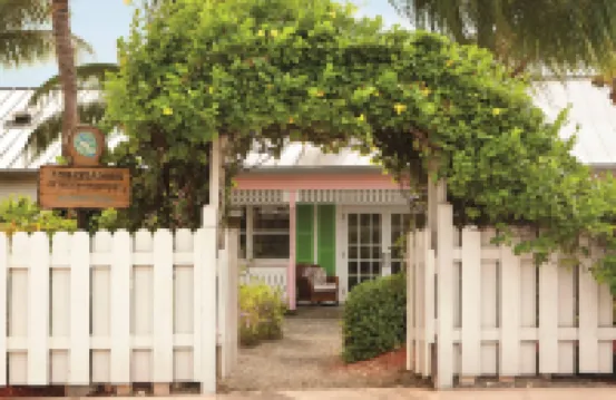 The Ritz-Carlton, Grand Cayman Hotels near Seven Mile Beach