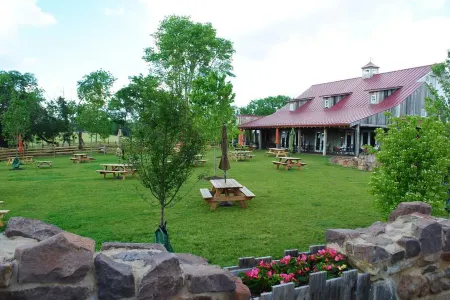 Courtyard Manassas Battlefield Park Отели рядом с достопримечательностью «Henry House Hill»
