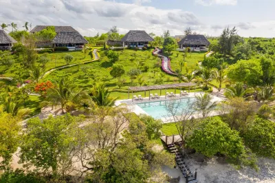 Jua Retreat Hotels near Starfish