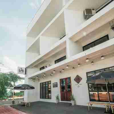 Labkoff Cafe and Hostel Hotel Exterior