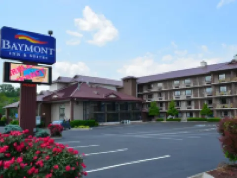 Baymont by Wyndham Pigeon Forge Near Island Drive Hotels in Pigeon Forge