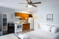 Poplars Motel on the Lake