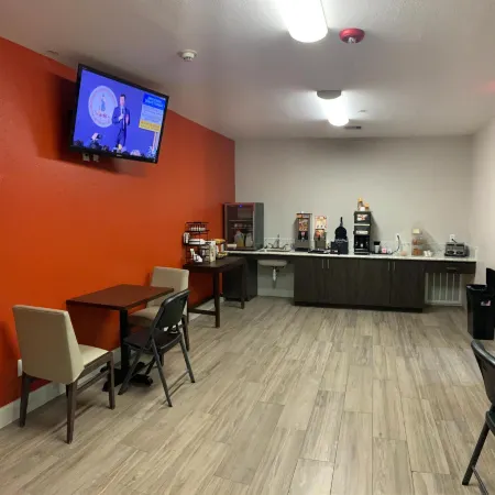 Scottish Inn & Suites - IAH Airport