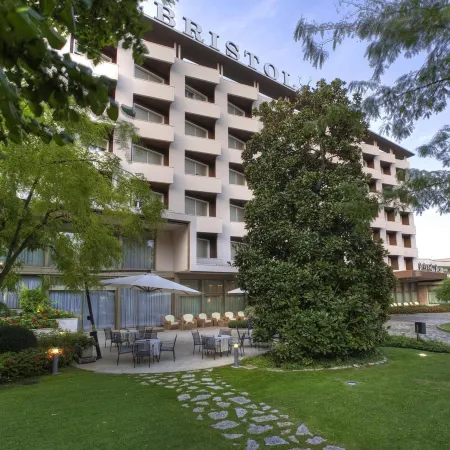 Hotel Bristol Buja