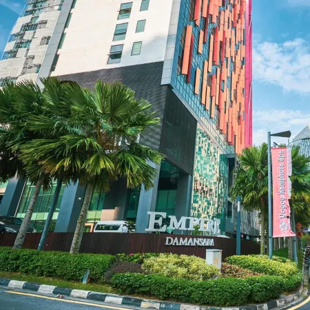 QQ HOTEL ROOMS DAMANSARA PERDANA Отели рядом с достопримечательностью «Торговый центр The Curve»