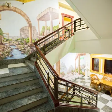 Bucharest Comfort Suites Hotel