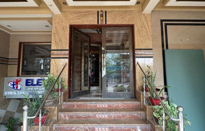 Hotel Melrose Inn - Near Railway Station , Aligarh