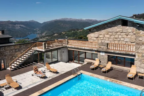 Pousada Caniçada – Gerês - piscine
