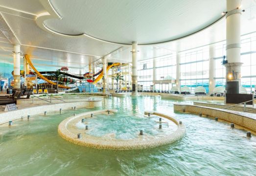 호텔 로비 및 휴게공간