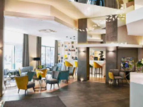 ベスト ウエスタン プラス ホテル カールトン アヌシー アヌシーのホテル