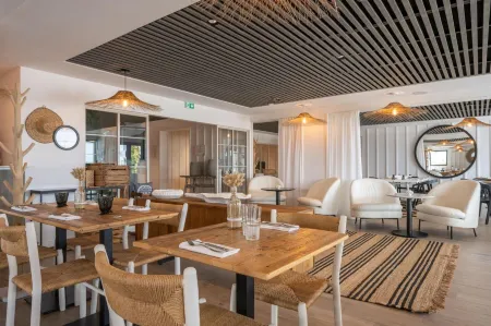 Hotel Atalante Relais Thalasso et Spa Отели в г. Ле-Буа-Плаж-ан-Ре