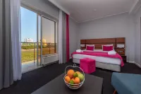 Citrus Hotel Hotels near Dinopark "Zateryannyy Mir"