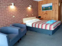 Orbost Country Road Motor Inn فنادق في Newmerella