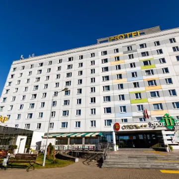 Sport Time Hotel Отели рядом с достопримечательностью «Государственное предприятие "БелЭкспо"»