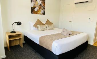 Norton Motel