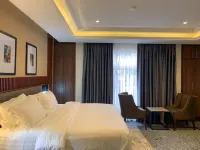 Five Homes Hotel and Apartments