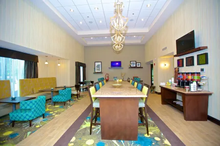 Hampton Inn & Suites Adairsville-Calhoun Area